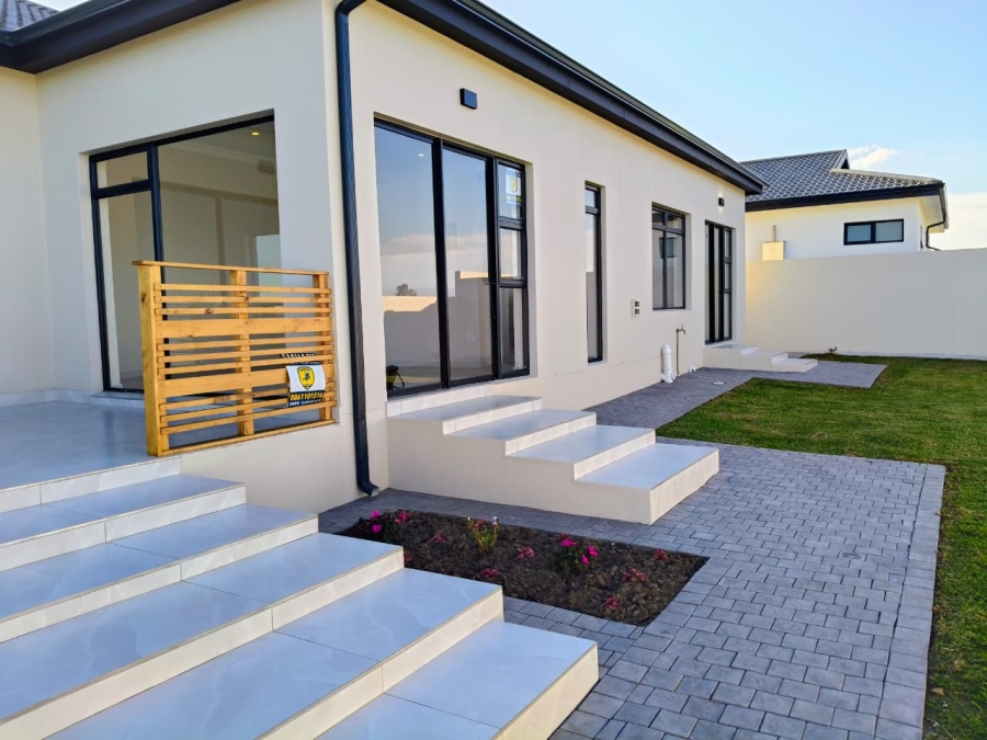 4 Bedroom Property for Sale in Fountains Estate Eastern Cape